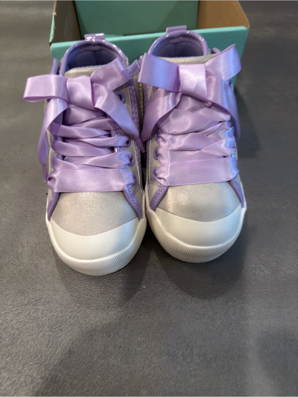 Dr Scholl’s Kids Purple Satin Ribbon High-Top Sneakers. Size 8